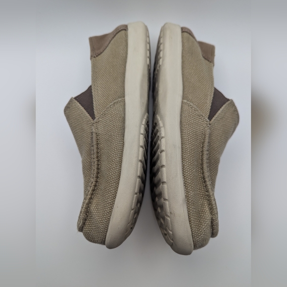 Crocs Brown Unisex Slip On Canvas Loafers Kids Size J 4 Two Tone Casual Shoes - Picture 4 of 8